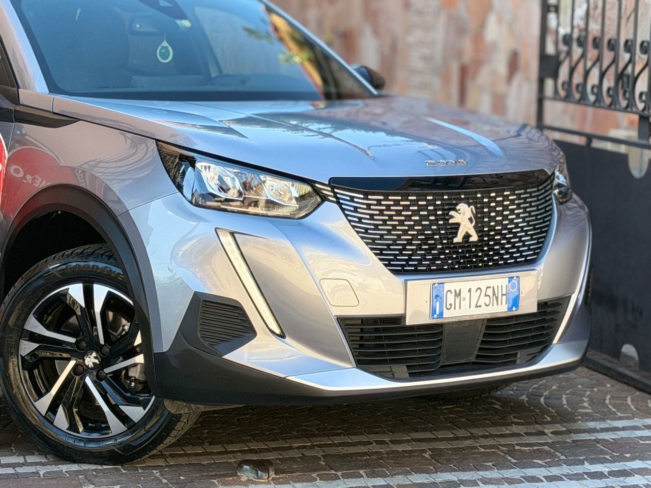 Peugeot 2008 BlueHDi 130 S&S EAT8 Allure Pack imagem 2