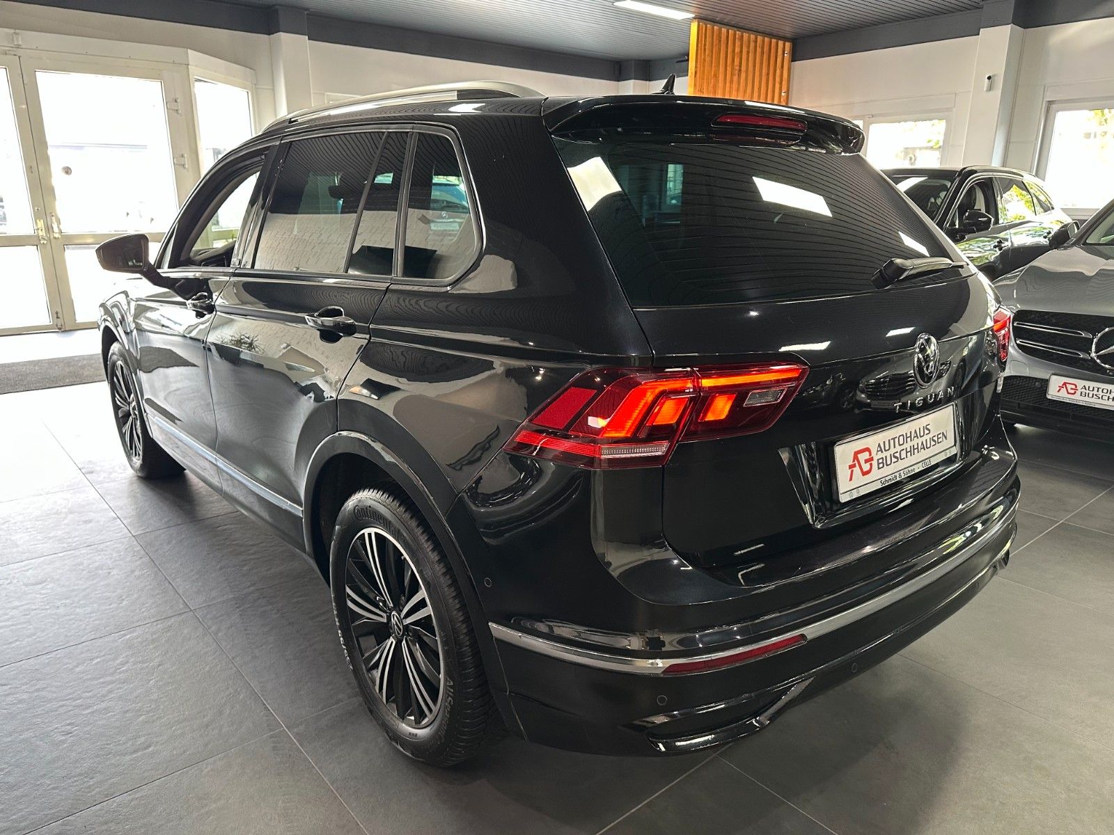 Volkswagen Tiguan 1.5TSI Active Aut. DSG*Topausstattung foto 3