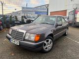 Mercedes-Benz 220 E 124 Automatik 3.Hand Schiebedach Oldtimer - Mercedes-Benz 220 in Gelsenkirchen
