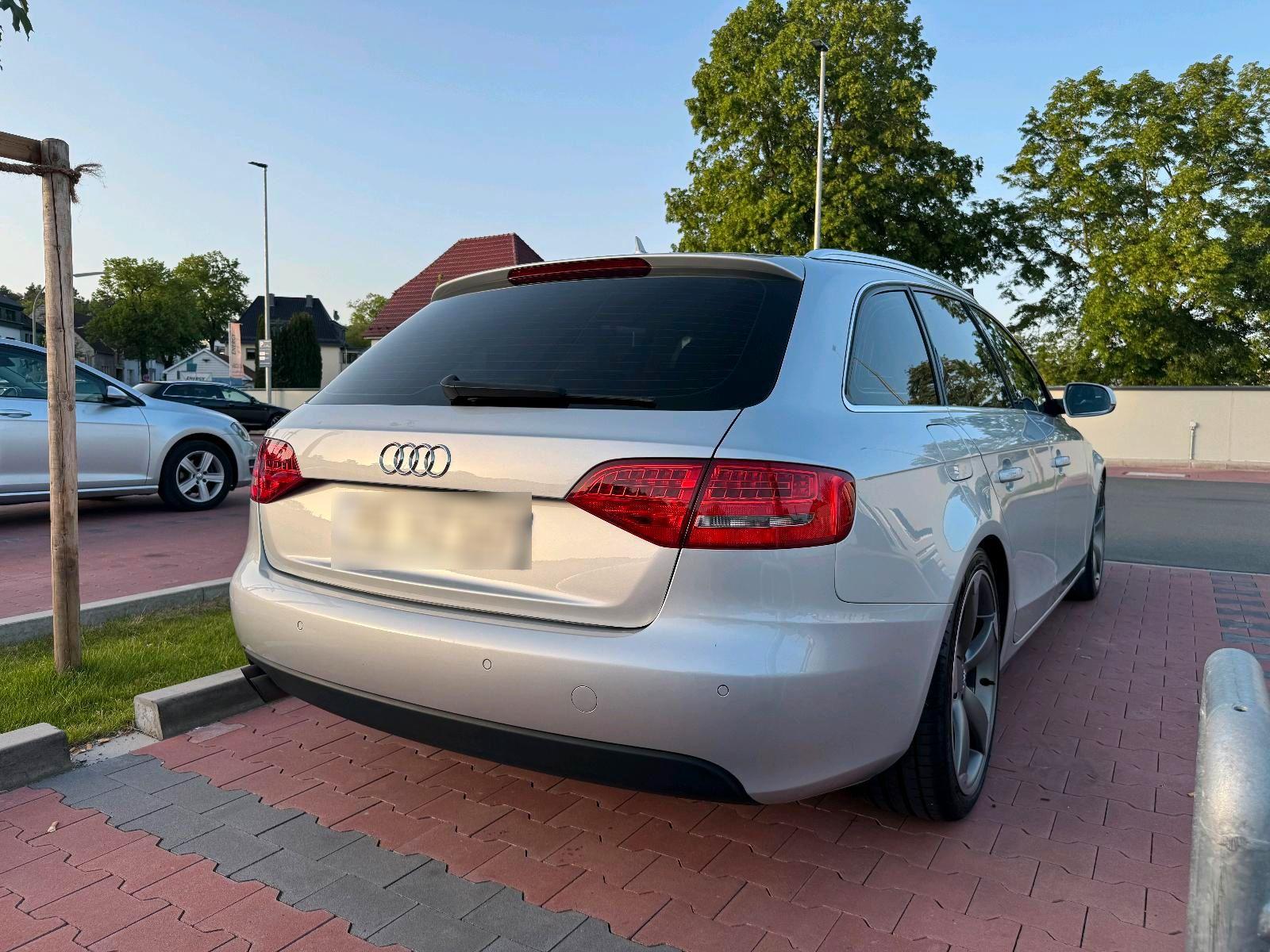 Audi A4 2011 — двигун 143 HP (105kW)