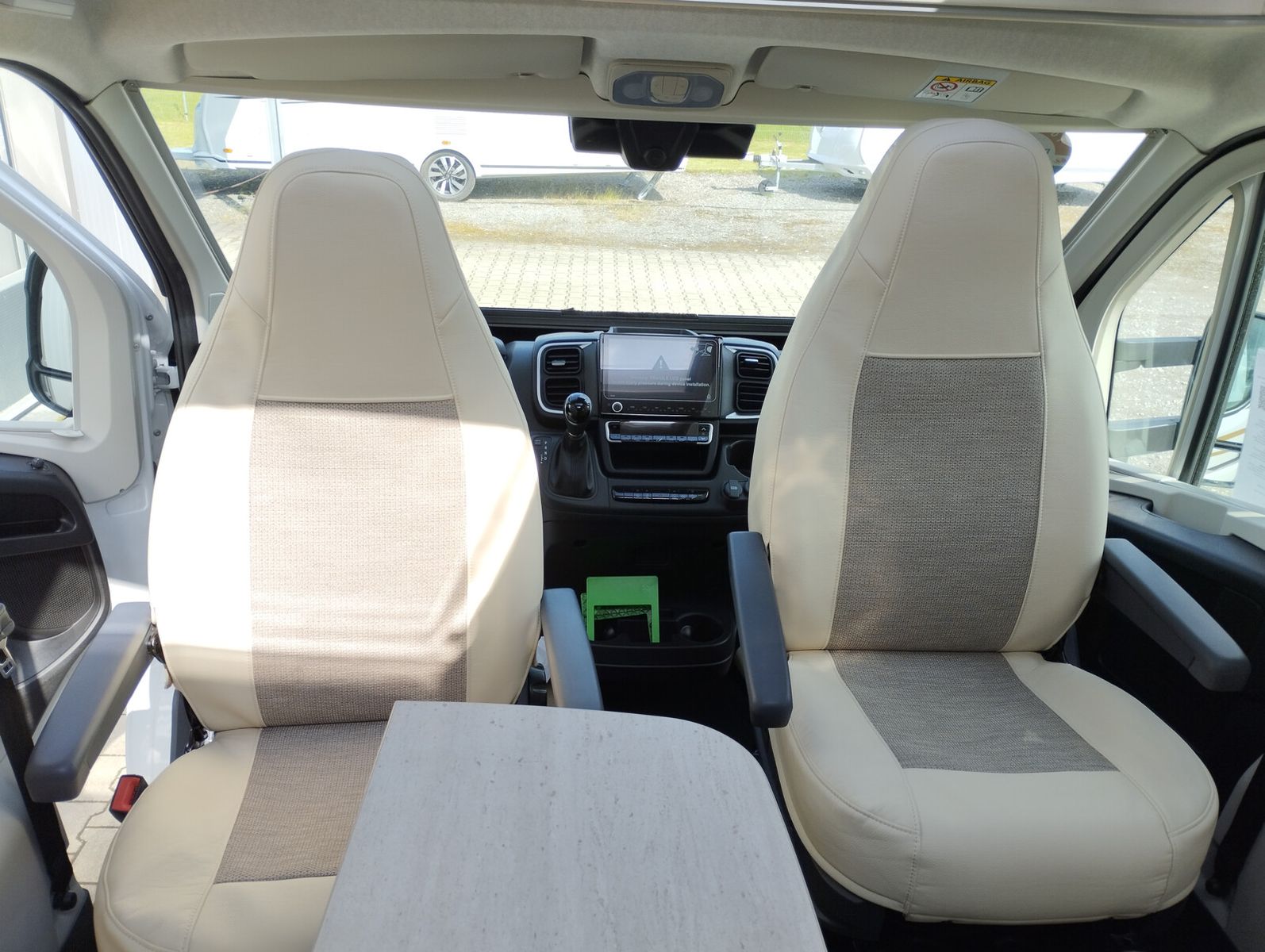 Fahrzeugabbildung Eura Mobil Profila T PT 720 EF MondialPakete 180PSAutomatik