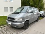 Volkswagen VW T4 Caravelle, 2.5 Diesel - gebrauchte VW T4 Caravelle aus dem Jahr 2000