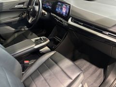 Fahrzeugabbildung BMW 218d AT Luxury Line -- Pano/Massage/Innovation