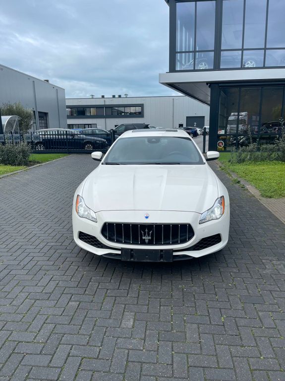 Maserati Quattroporte