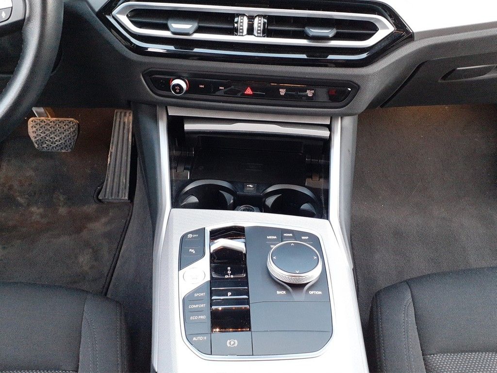 BMW 320d Touring XDrive Steptronic LED*NAV*SHZ*PDC*T foto 15