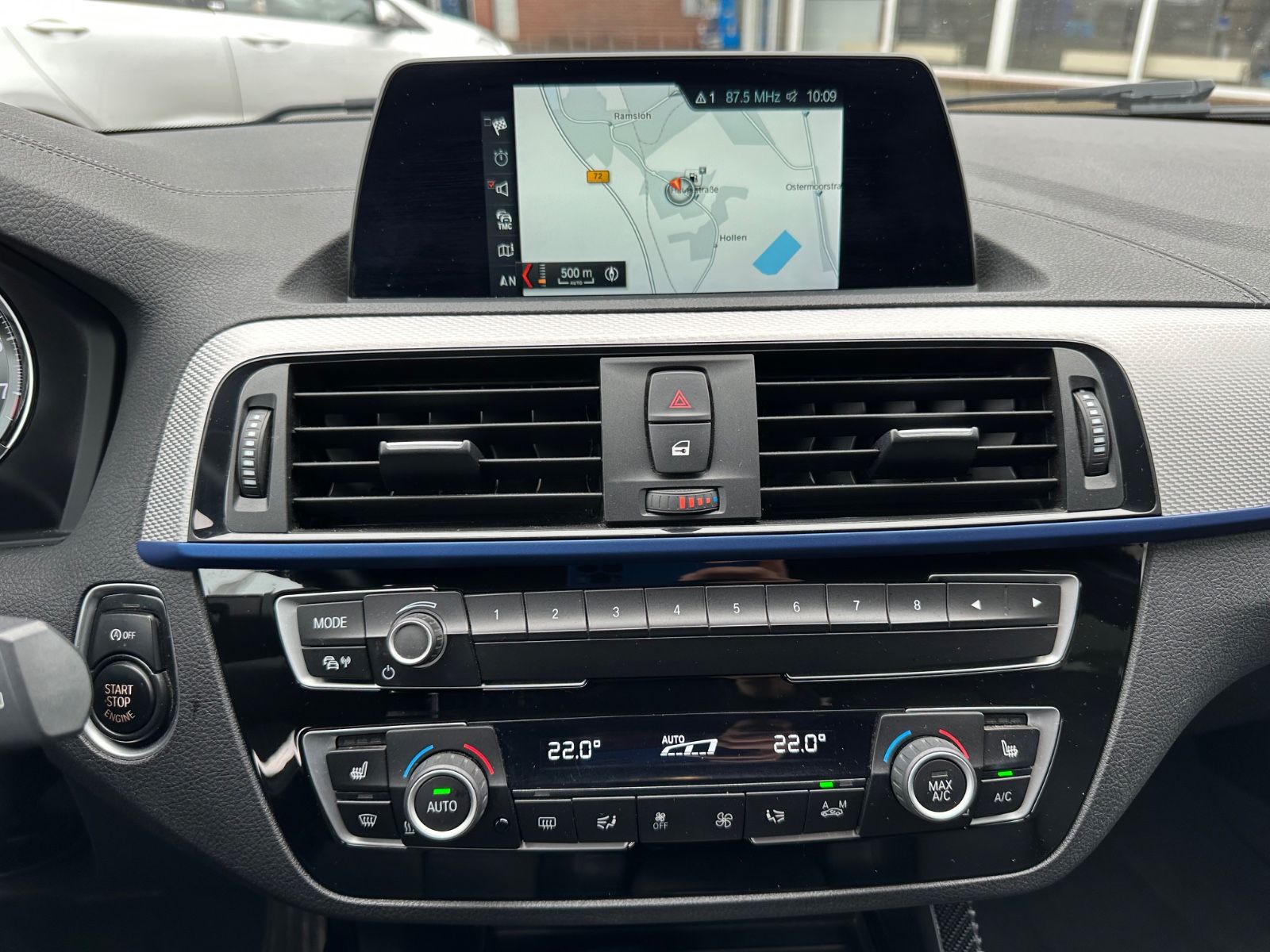 Fahrzeugabbildung BMW 125 i Edition M Sport Shadow LED/Navi/Leder/PDC