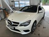 Mercedes-Benz E 250 Coupé | DE-FZG 8FACH PANO SHZ NAVI - Mercedes-Benz E 250 mit Benzin-Antrieb: Automatik
