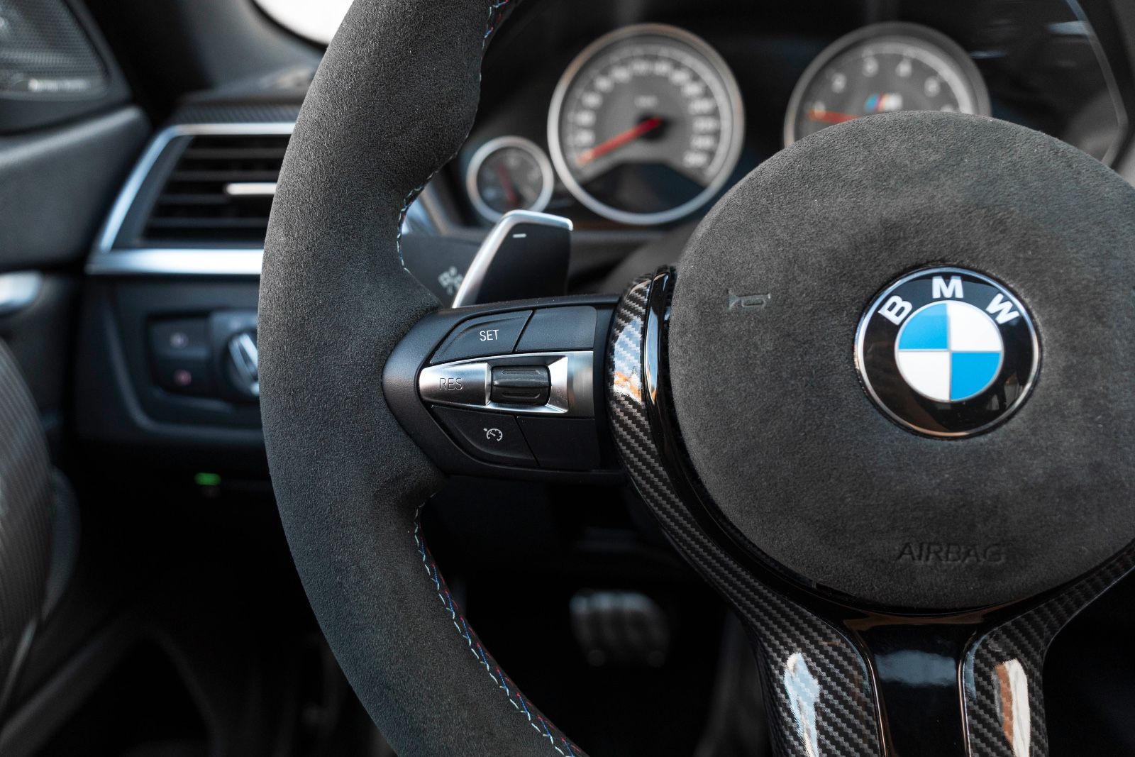 Fahrzeugabbildung BMW 440GC M-Performance H&K HUD LED KAM CARPLAY TOTW