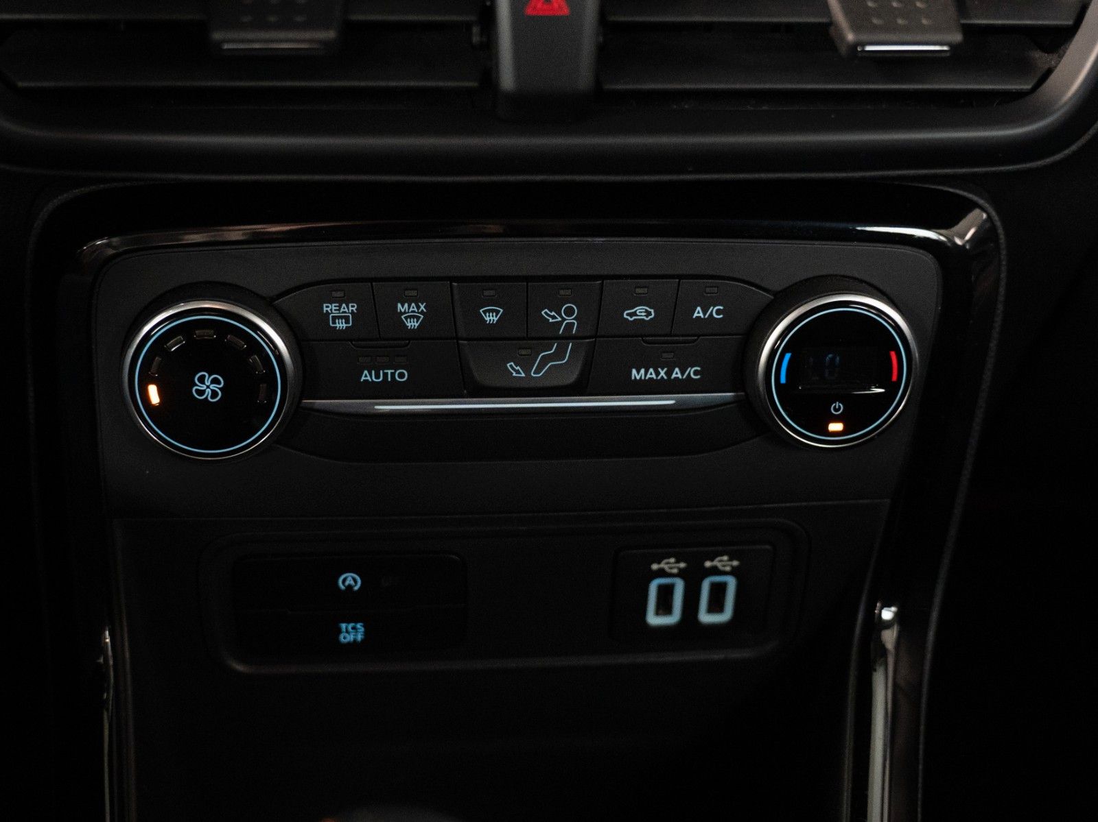 Fahrzeugabbildung Ford EcoSport ST-Line NAVI/KLIMAAUTOM./TEMPOMAT