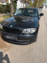 BMW 1er (E87)  TÜV neu  8-fach bereift ... - BMW 118: E87