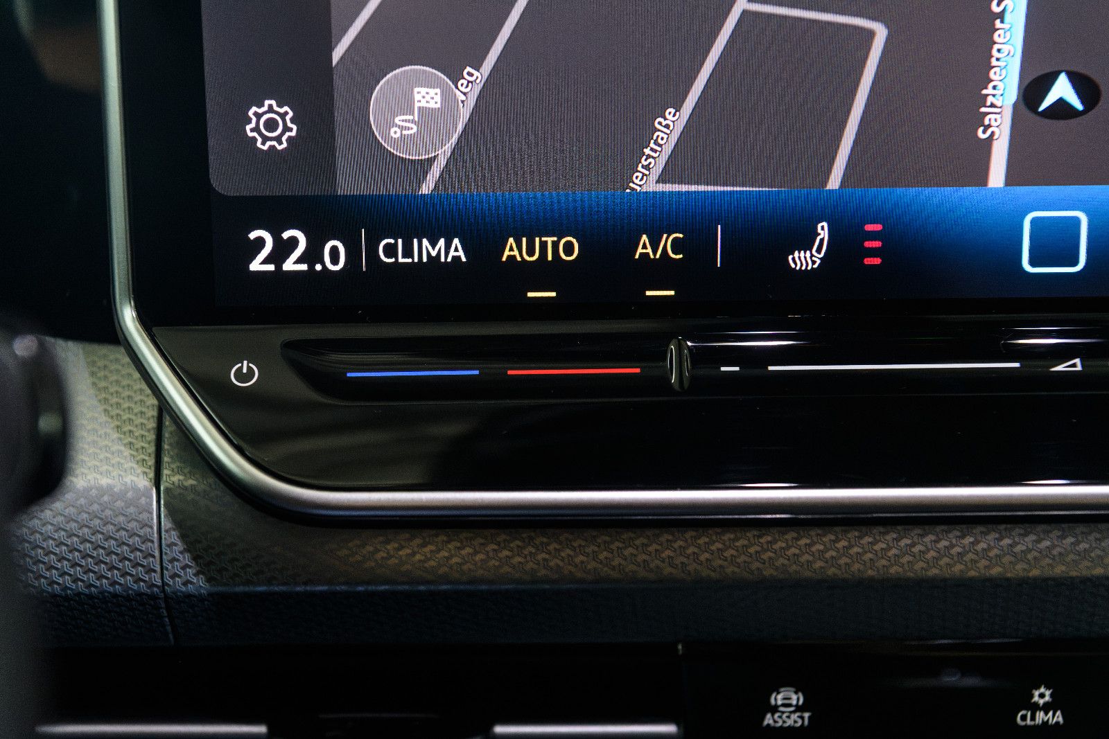 Fahrzeugabbildung Volkswagen Golf VIII Var. 1.5 TSI 110 kW+LED+AHK+GJR+TOTWIN