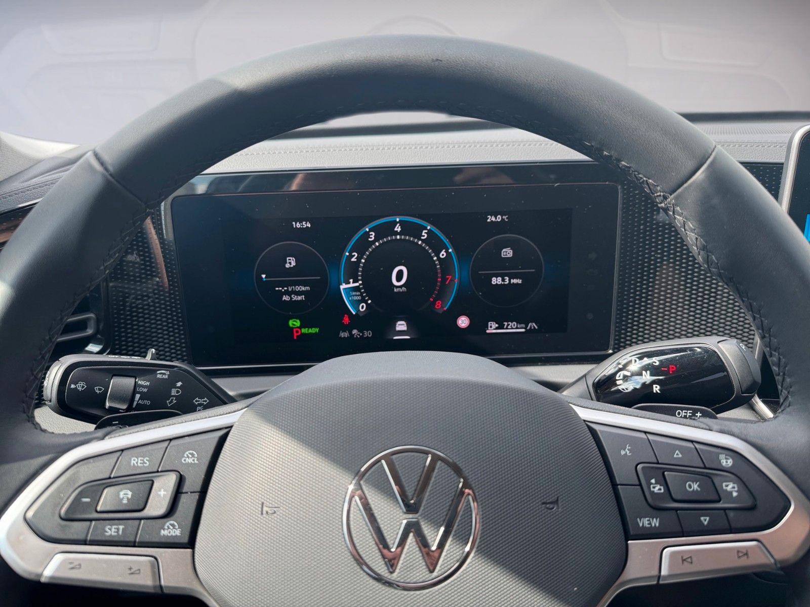 Fahrzeugabbildung Volkswagen Tiguan 1.5 eTSI Life