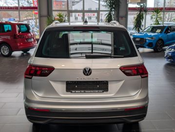 Volkswagen Tiguan - 4