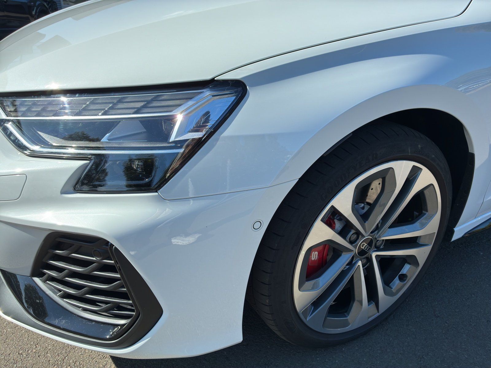 Fahrzeugabbildung Audi S3 Sportback quattro 2.0 TFSI 360,Kamera,LED,LM