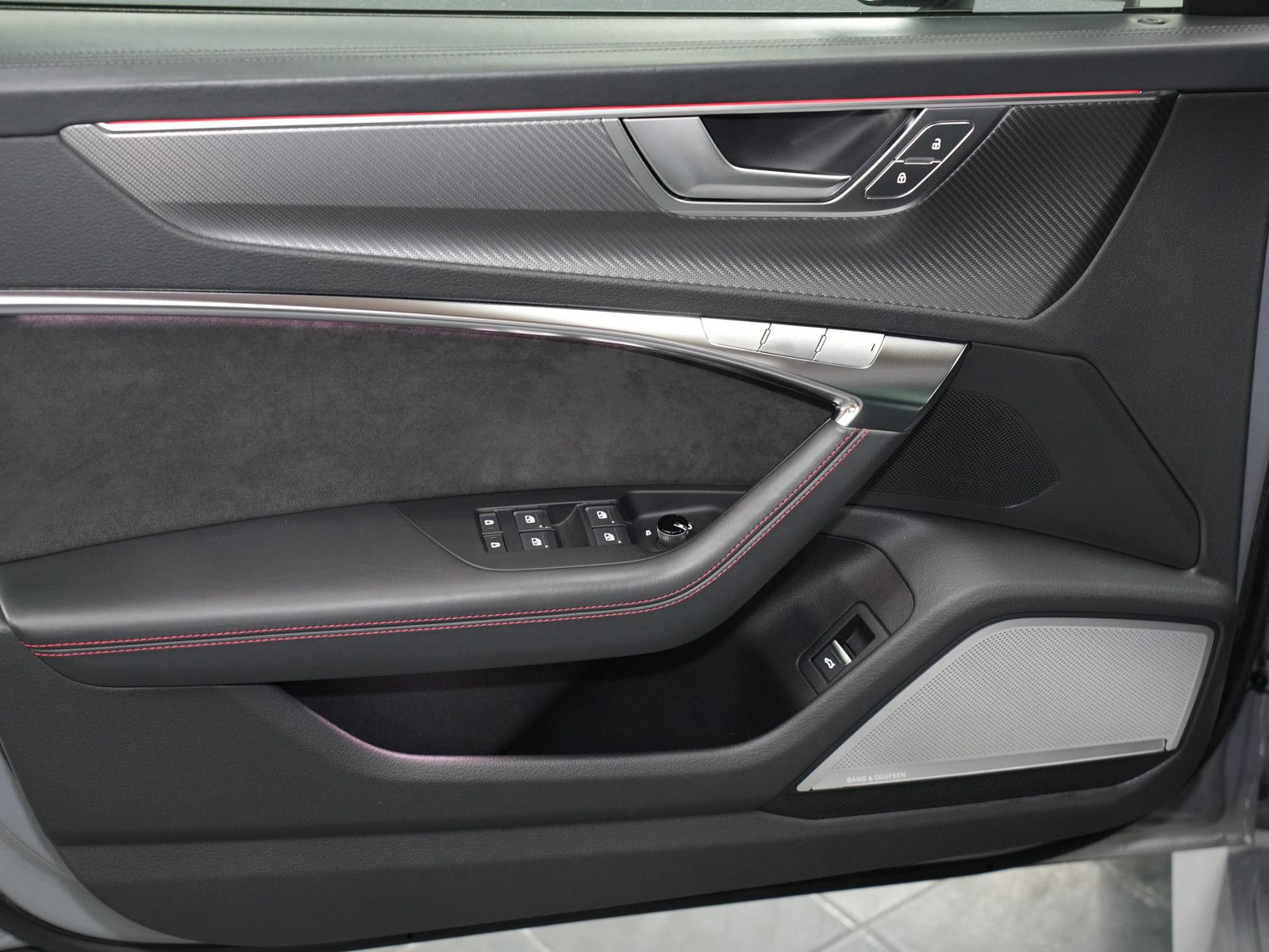 Fahrzeugabbildung Audi RS6 - Keramik|Dyn+|B&O-19|Nachtsicht|22"|Matrix