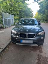 BMW X1 xDrive20i - BMW iX1 von privat