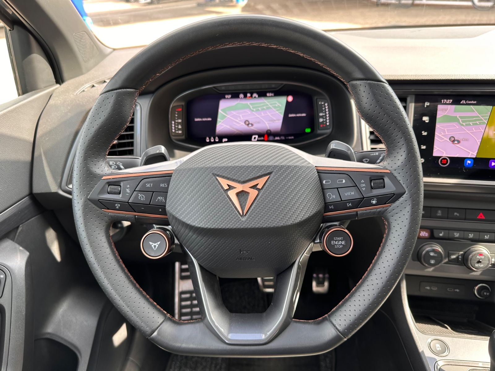 Fahrzeugabbildung CUPRA Ateca 1.5 TSI DSG Pano/ACC/Navi/LED/SHZG/Travel