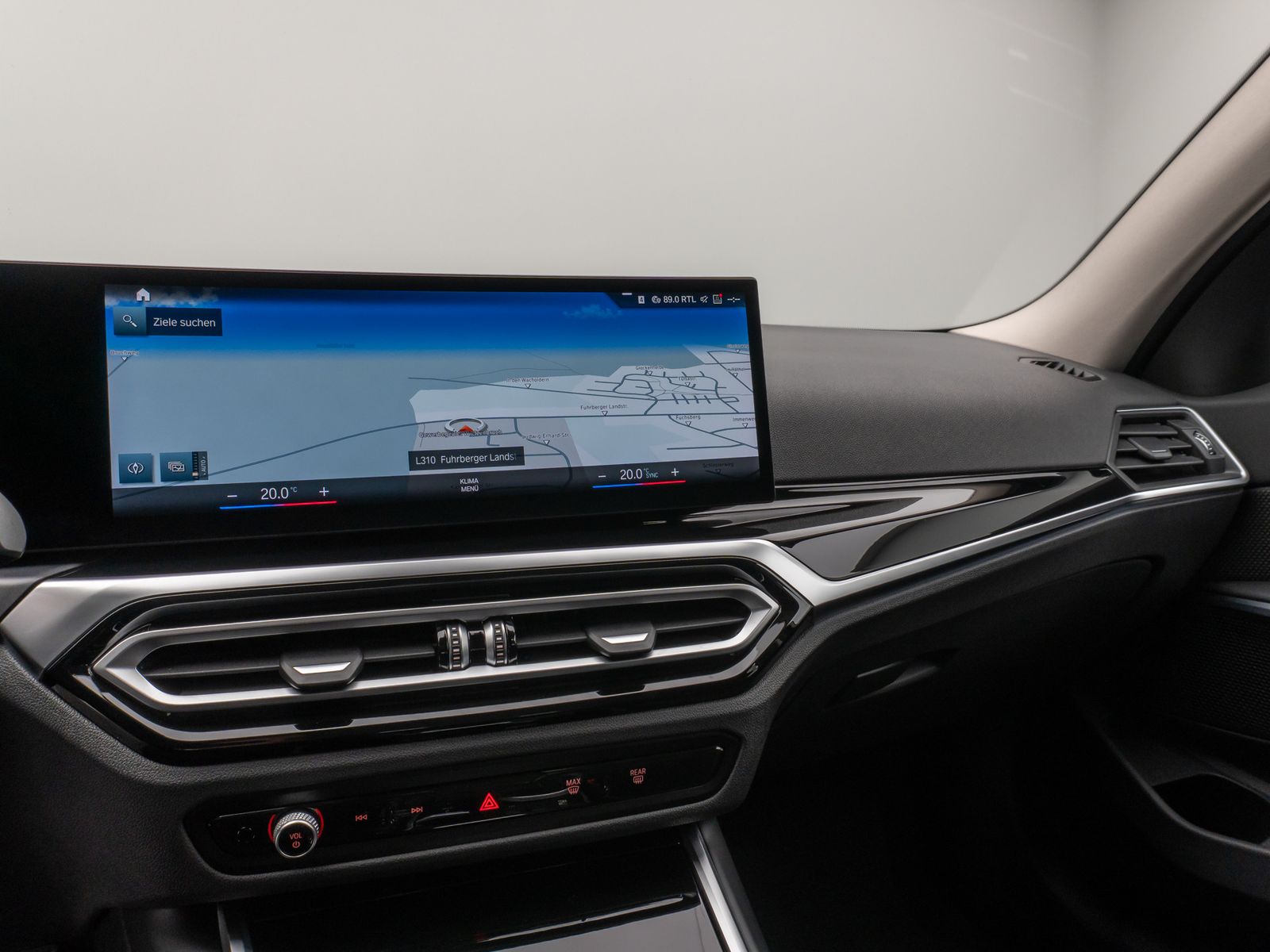Fahrzeugabbildung BMW 320e DAB CockPitPlus PDC Geschwindigkeitsreg LED