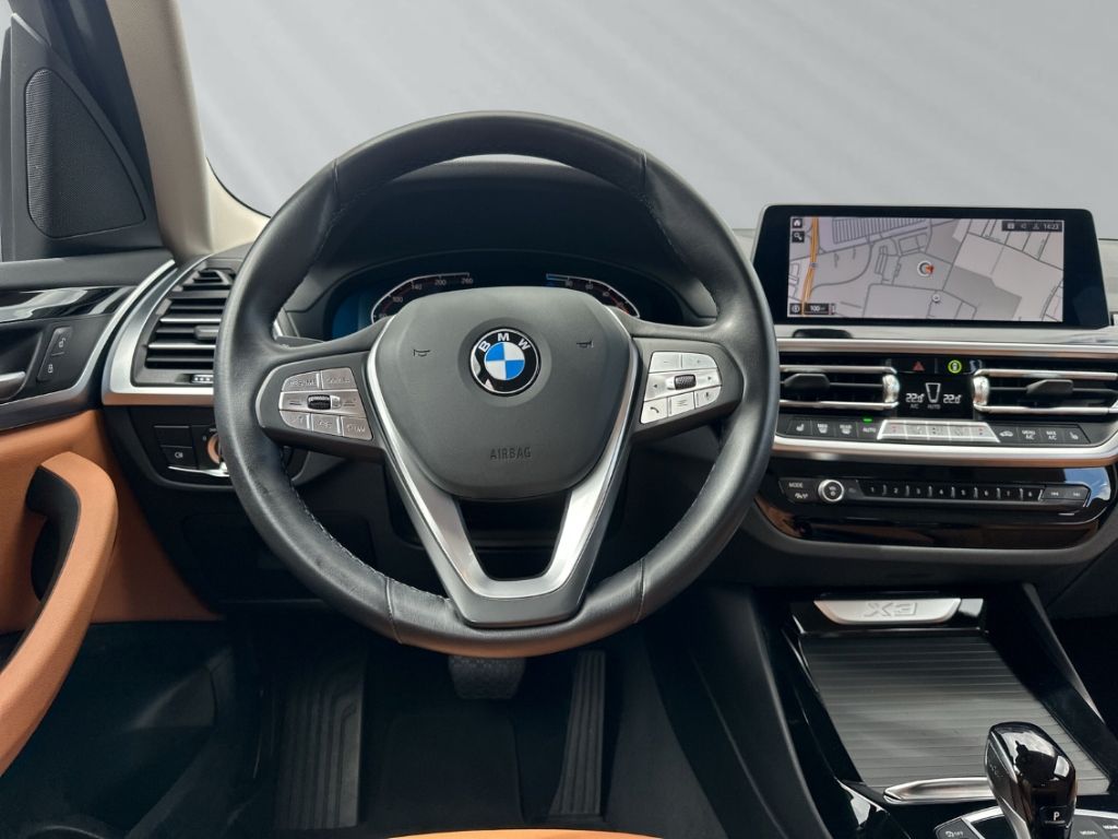 BMW X3 xDrive20dA HiFi Stop&Go Panorama Glasdach foto 12