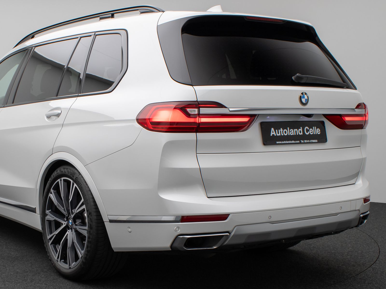 Fahrzeugabbildung BMW X7 xD40d  Panorama Kamera HUD DAB H/K SoftCl AHK