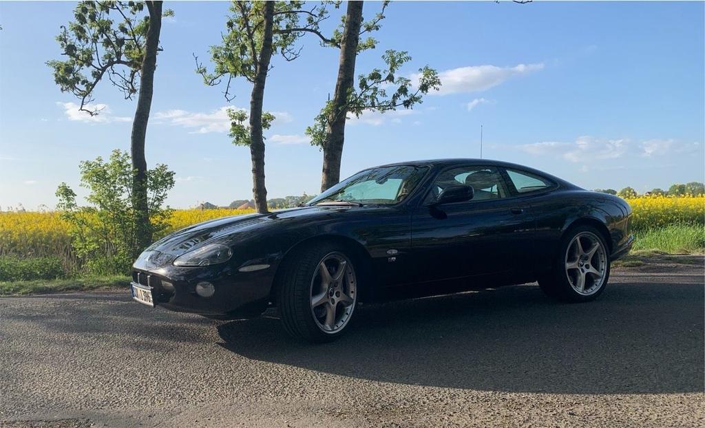 Jaguar XKR