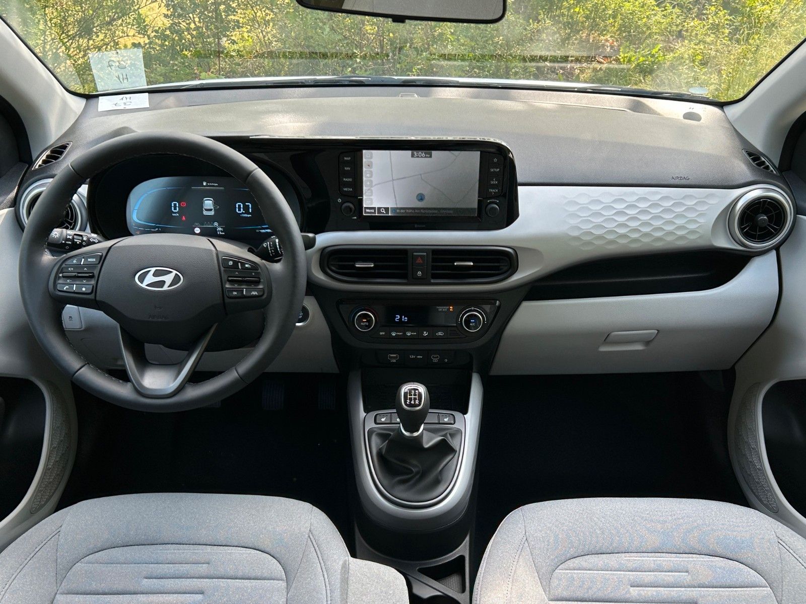 Fahrzeugabbildung Hyundai i10 1.2 Prime *Navi*Sitzhzg*Lenkradhzg*Kamera*