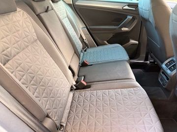 Volkswagen Tiguan - 8
