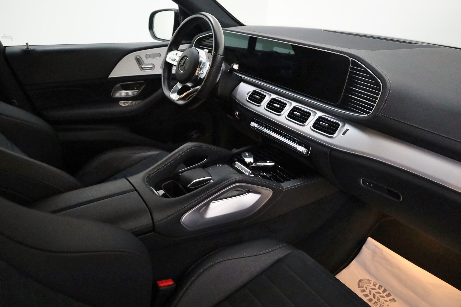 Fahrzeugabbildung Mercedes-Benz GLE 350e 4M Coupe,AMG,Night-P.,360Kamera,AHK +WR