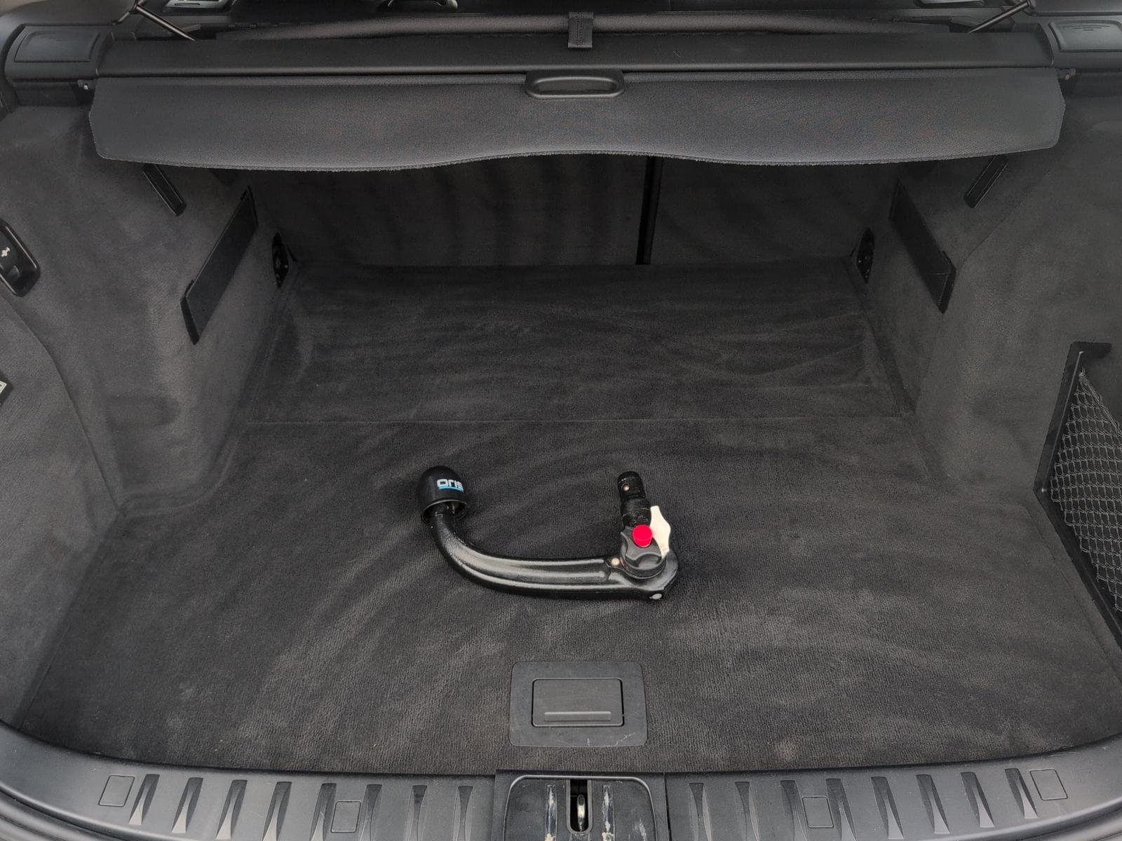 BMW 330xi Touring 258 ch 6 cylindres xDrive • Boîte auto • Toit pano • Xénon • Attelage