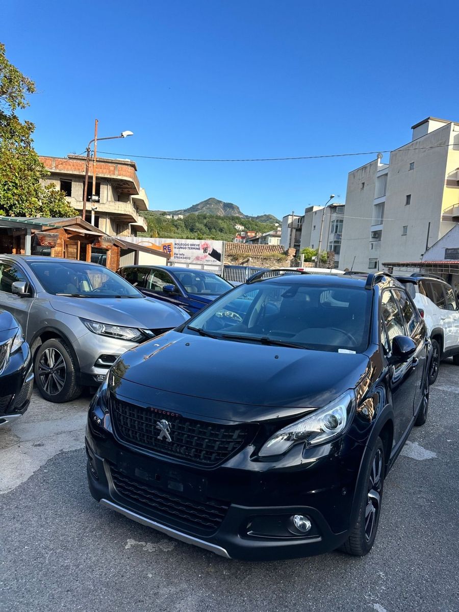 Peugeot 2008 BlueHDi 100 S&S GT Line imagem 2