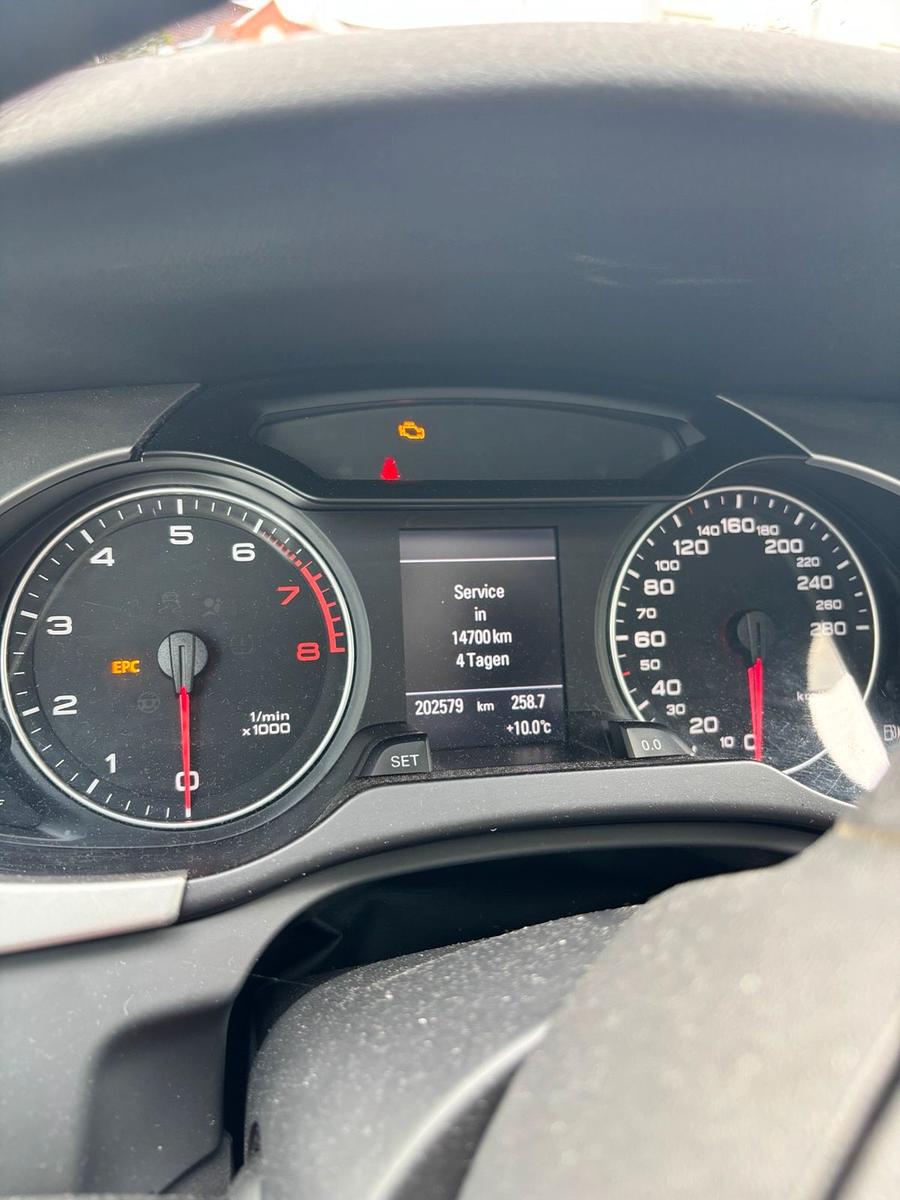 Audi A4 2009 — photo 14