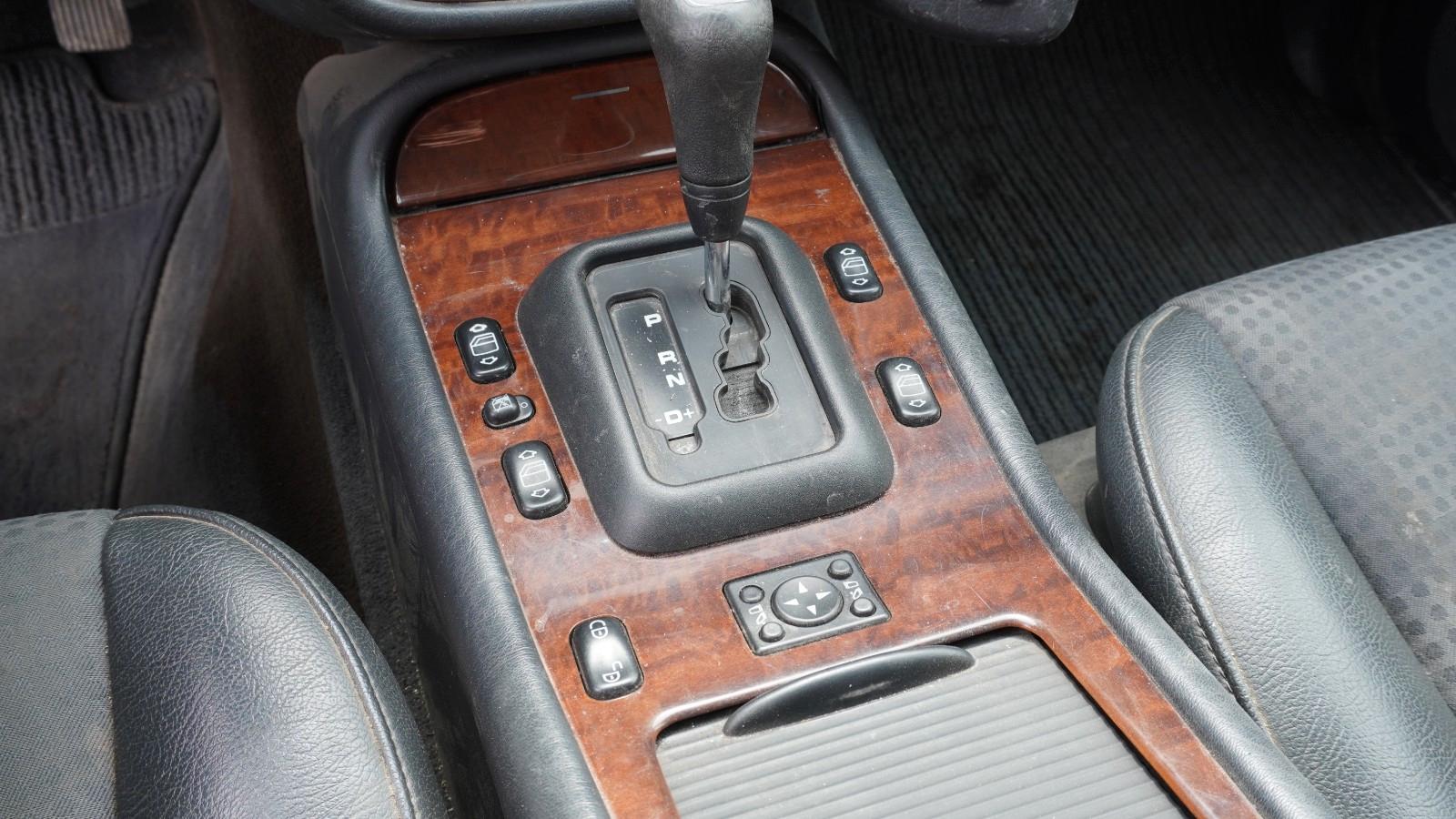 Mercedes-Benz ML270 2004 — photo 10