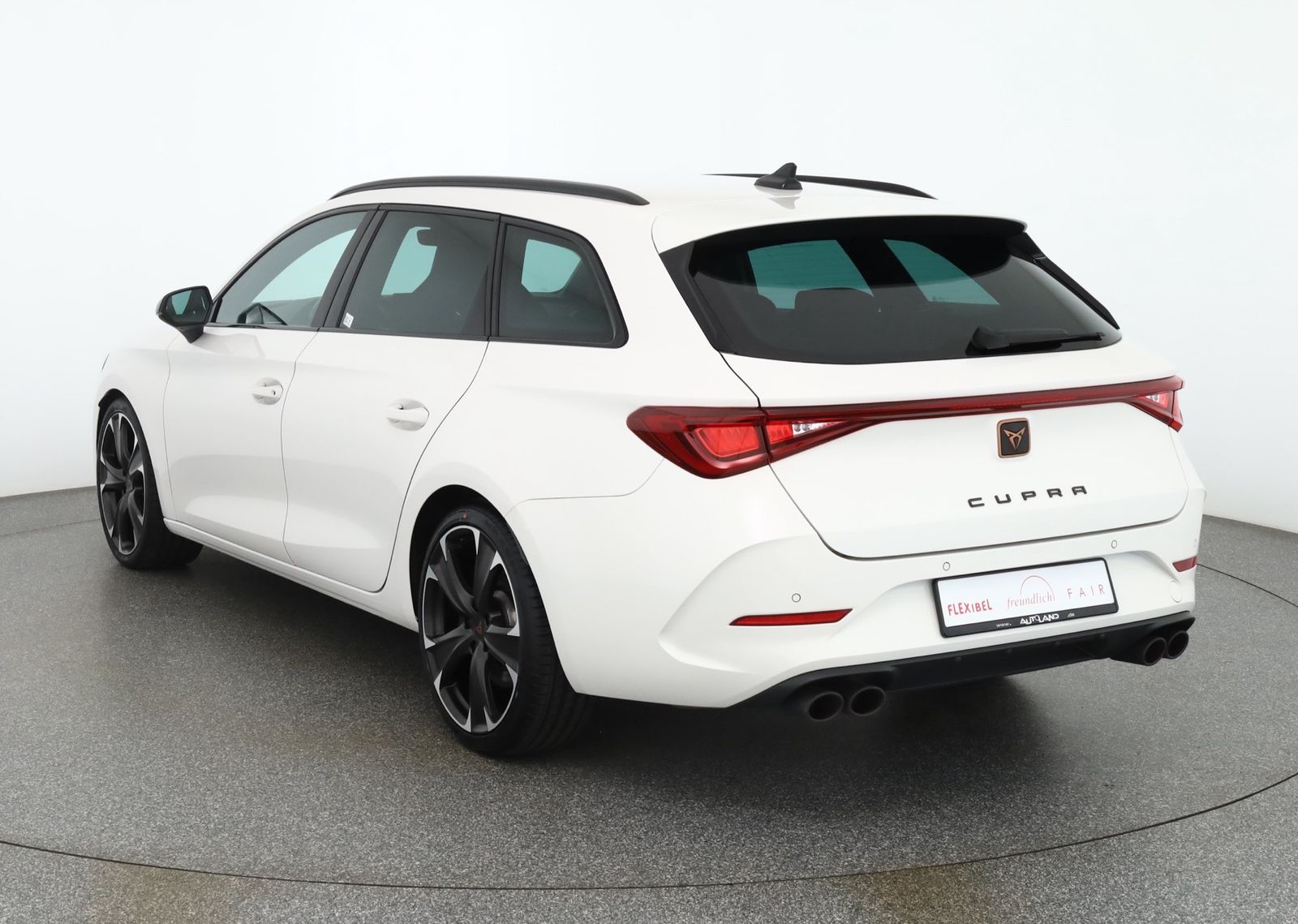 Cupra Leon ST 2.0 TSI DSG VZ 4Drive LED Navi DAB ACC imagem 3