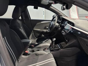 Fotografie 6 des Opel Corsa 1.2 Direct Injection Turbo GS Infotainment
