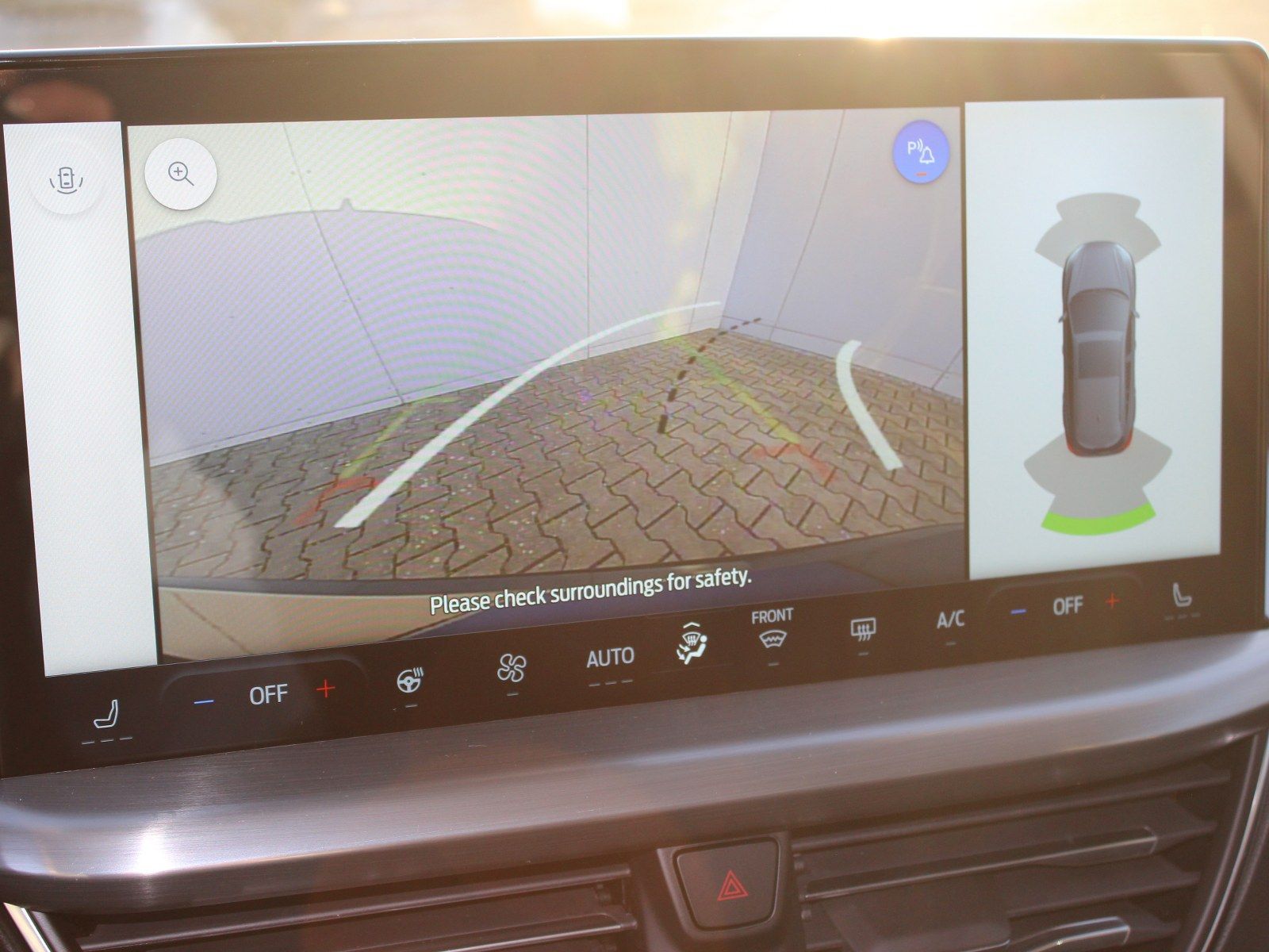 Fahrzeugabbildung Ford Focus Titanium 1,0 EcoBoost MildHybrid