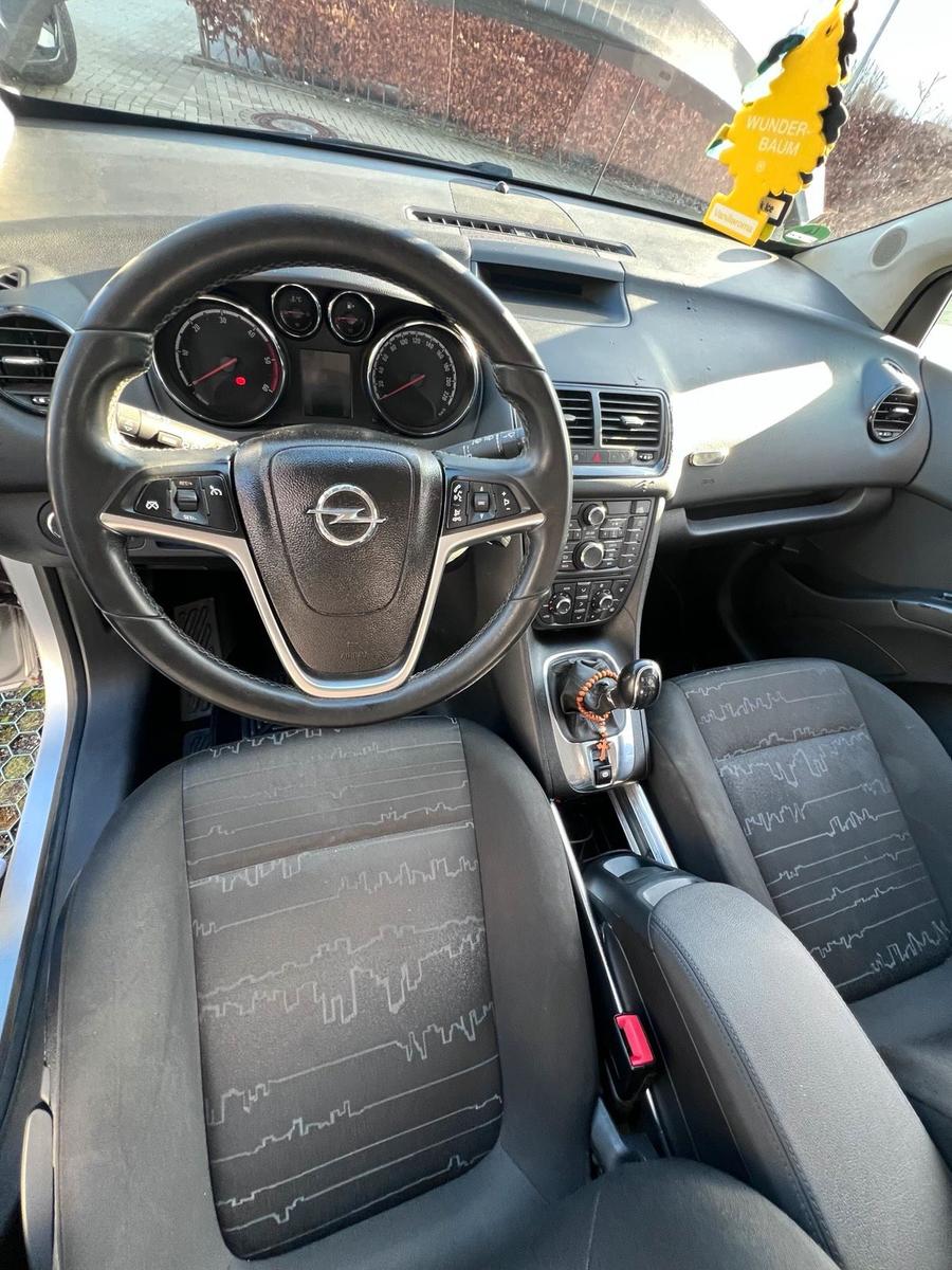 Opel Meriva 2012 — photo 10
