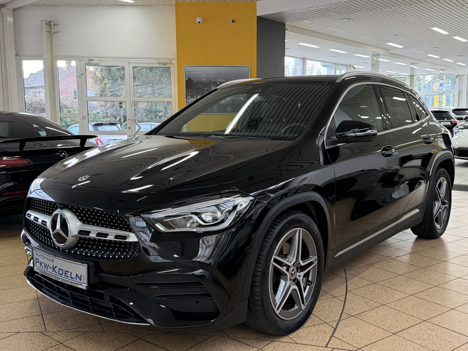 MERCEDES-BENZ GLA 200 d AMG-LiNE *KAMERA*LED*SPuR*LEDER*