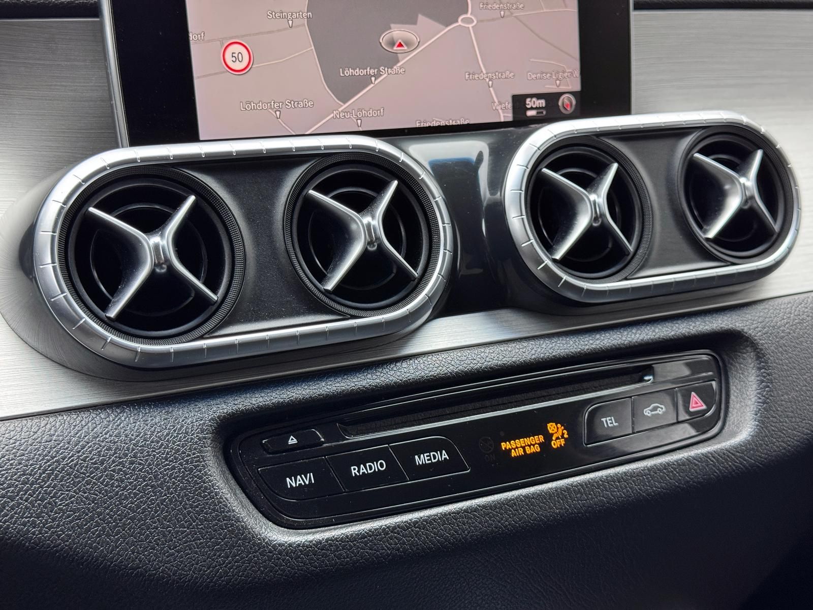 Fahrzeugabbildung Mercedes-Benz d POWER-EDITION/4MATIC/LED/KEYLES/360°/AHK