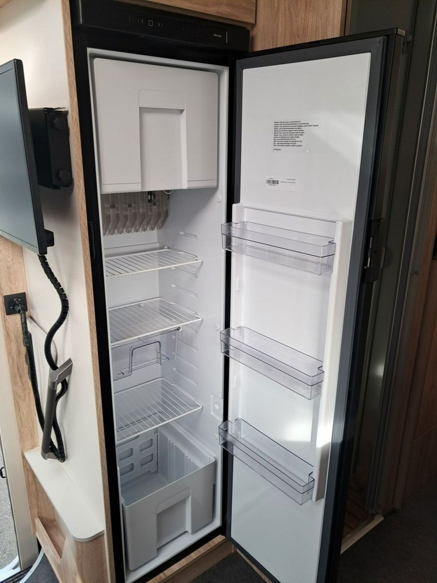 Fahrzeugabbildung Eura Mobil Profila T PT726EF Hubstützen,SAT,Solar,Lithium