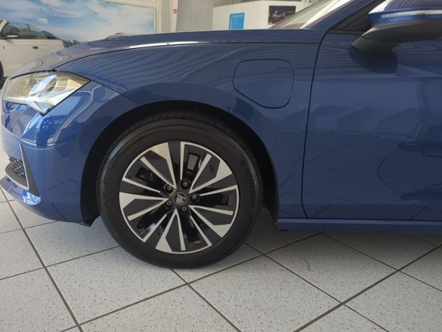 Fahrzeugabbildung SKODA Superb Combi 1.5 TSI iV DSG Selection AHK NAVI W