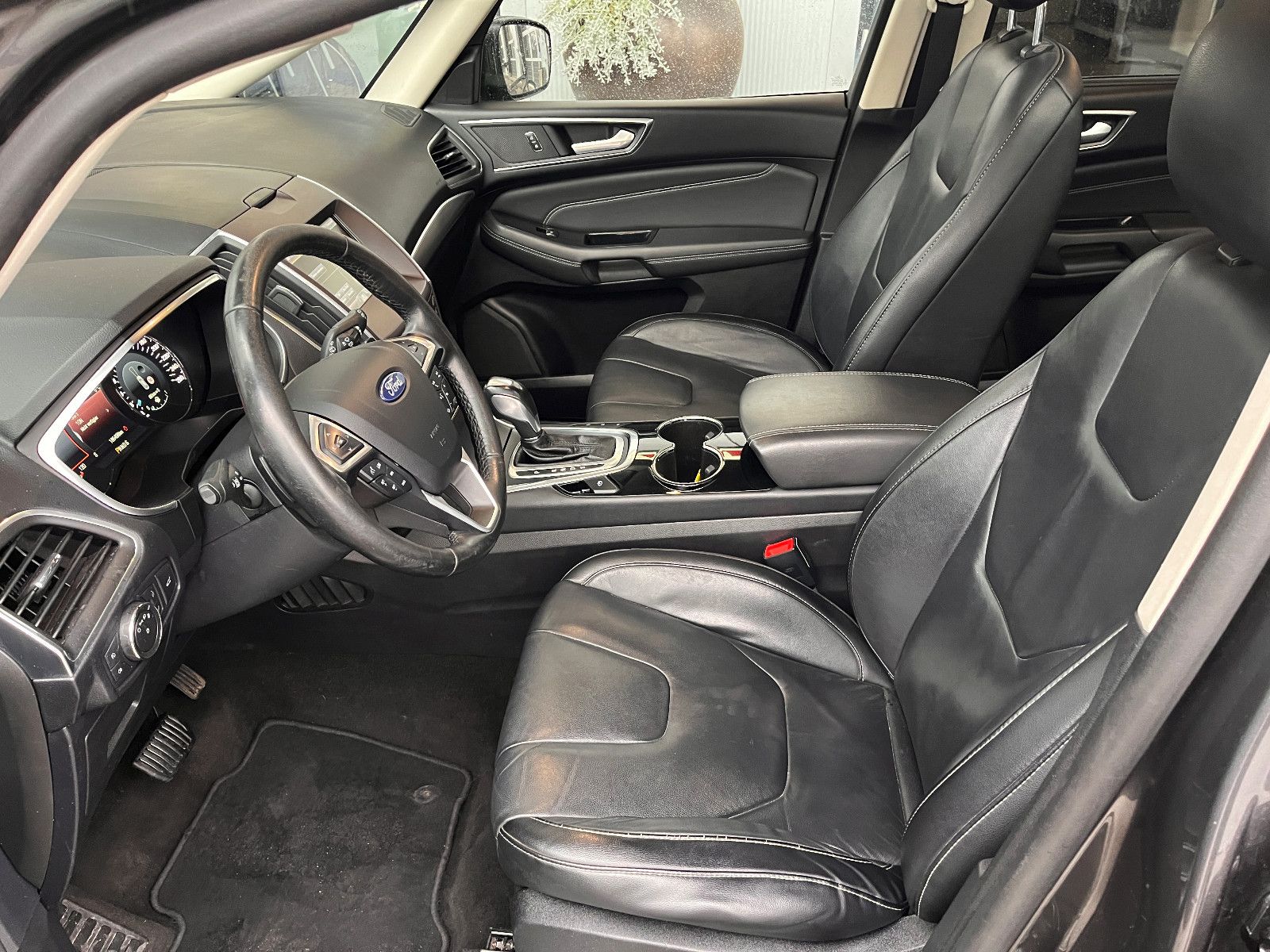 Fahrzeugabbildung Ford S-Max S-MAX Titanium