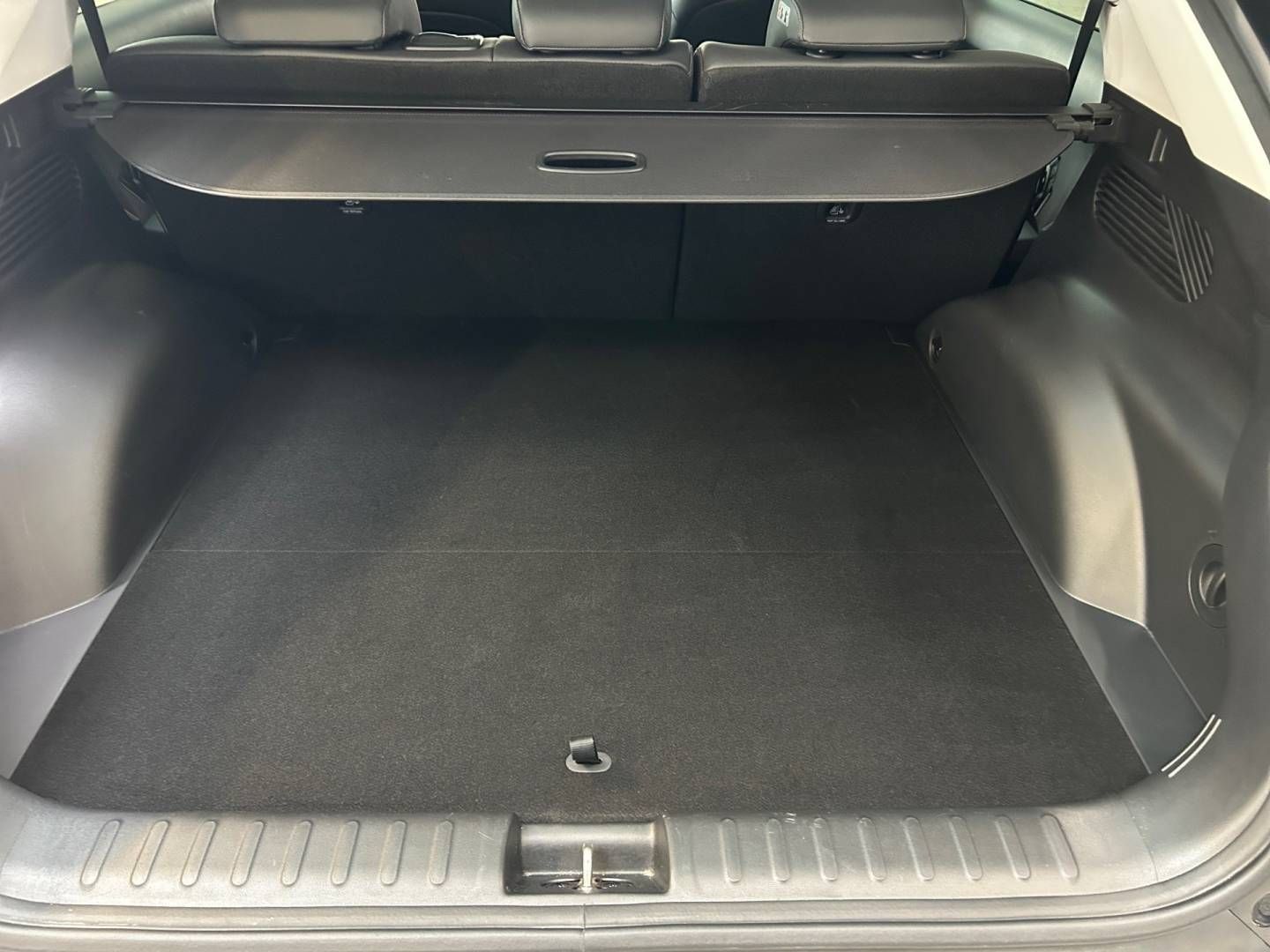 Fahrzeugabbildung Hyundai IONIQ 5 84 kWh (325 PS) 4WD TECHNIQ-Paket