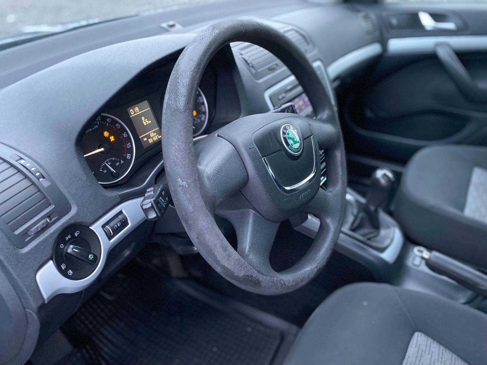 Skoda Octavia 2010 — photo 10