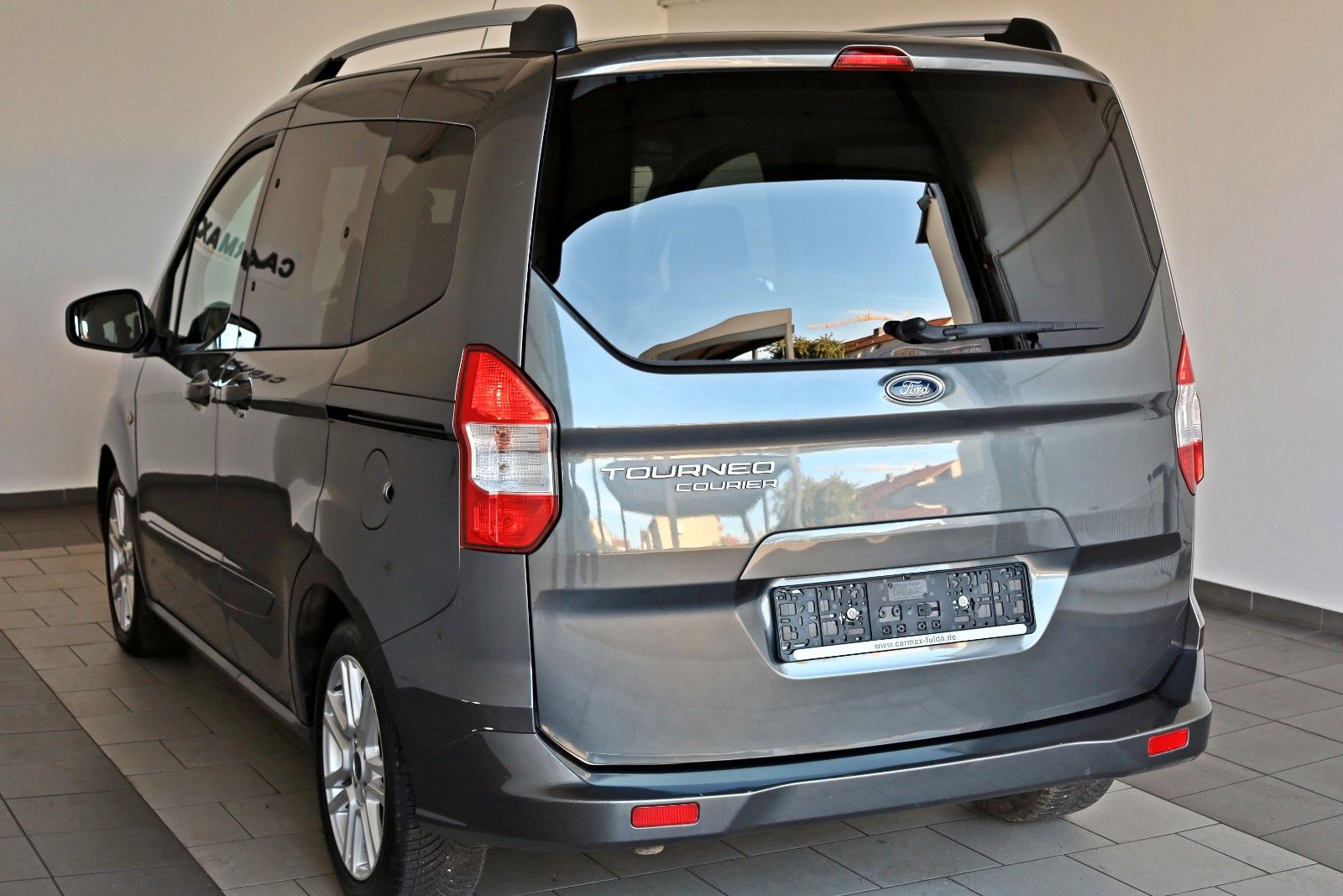 Fahrzeugabbildung Ford Tourneo Courier Titanium SH,GRA,Apple CarPlay
