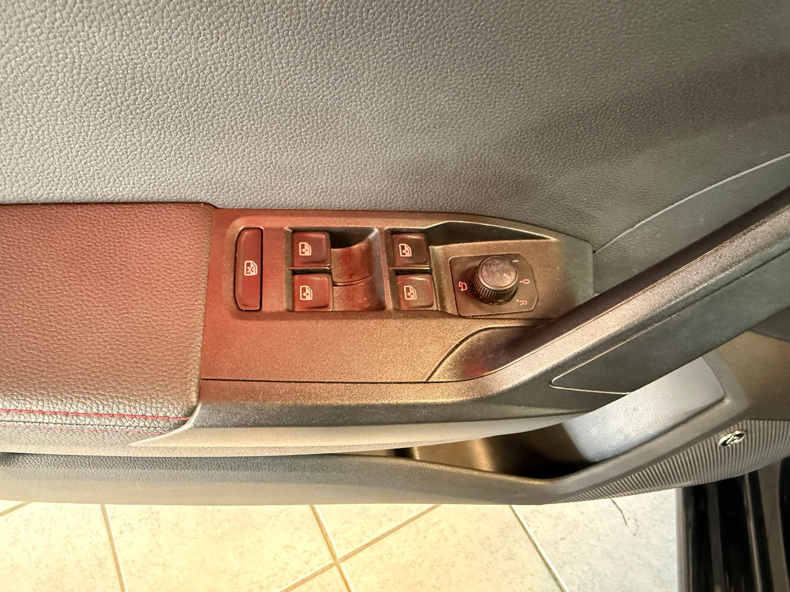 Fahrzeugabbildung SEAT Ibiza FR/ACC/KAMERA/LEDER/APPLE/LED