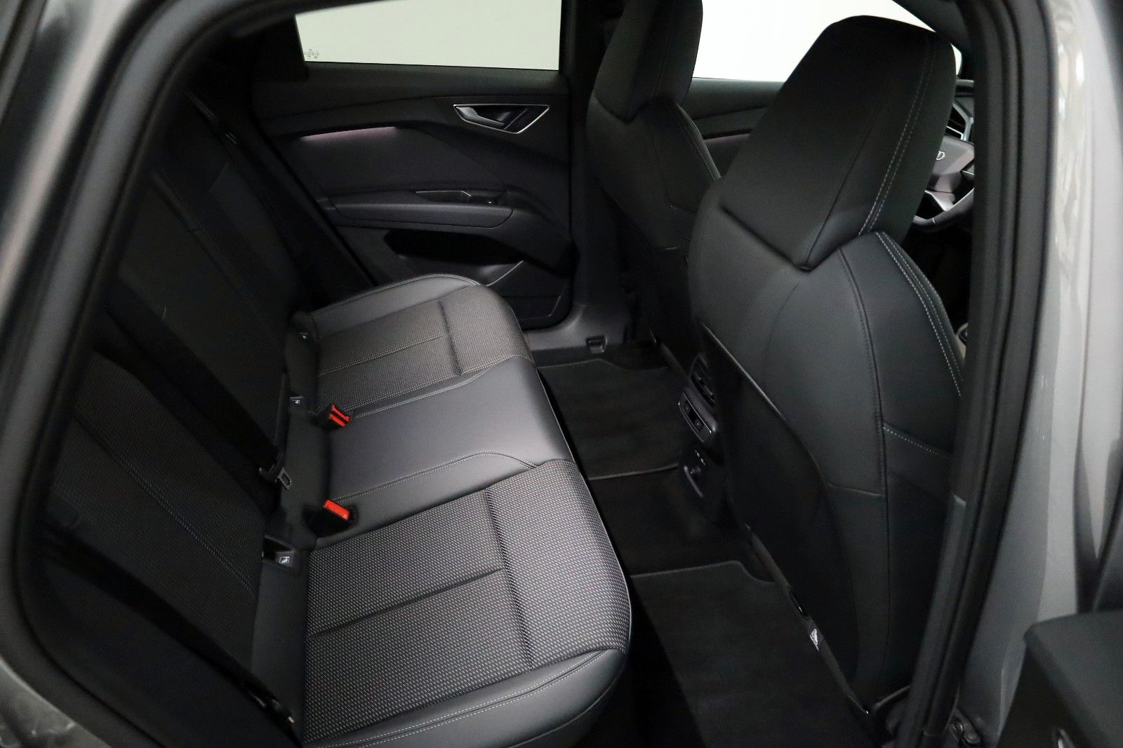 Fahrzeugabbildung Audi Q4 e-tron Sportback 45,S line, SH,Kamera,ACC