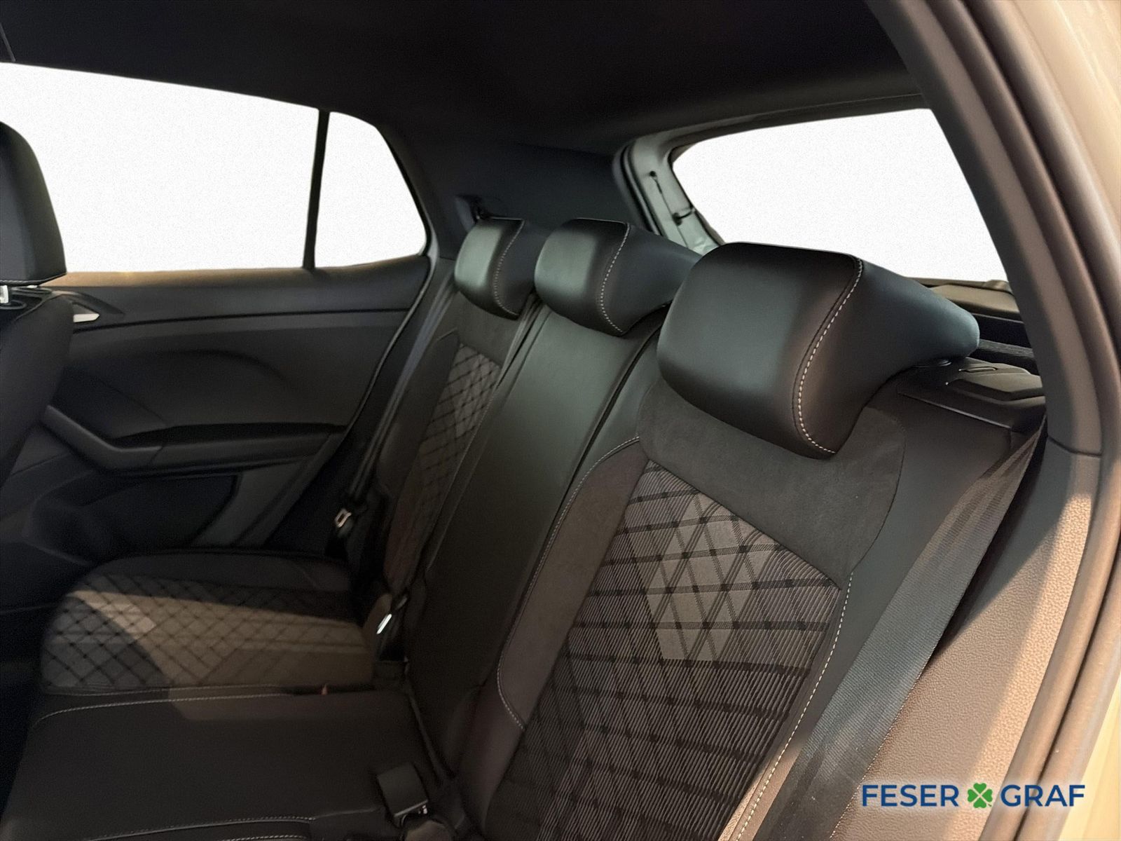 Volkswagen T-Cross - Bild 10