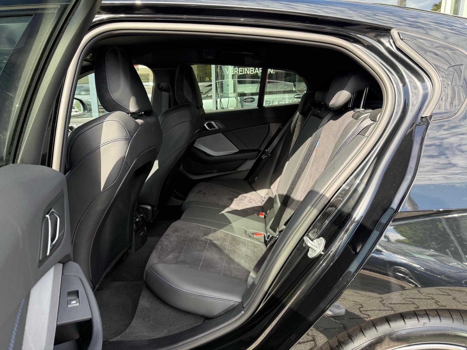 BMW 120d M Sport //HeadUp IconicGlow Stop&Go