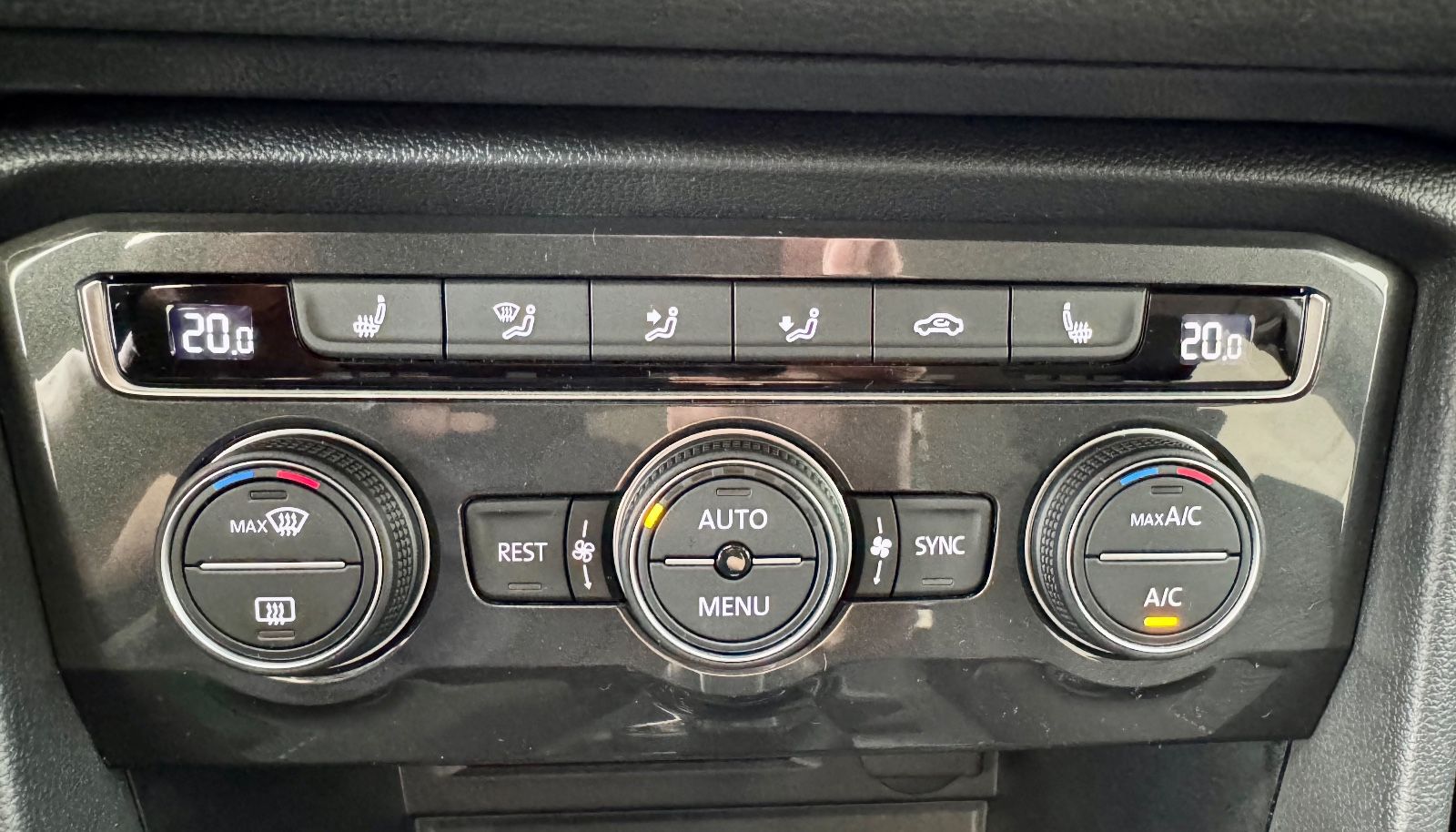 Fahrzeugabbildung Volkswagen Tiguan Allspace Comfortline 4Motion*Autom.*Navi*
