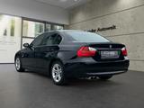 BMW 325 Baureihe 3 Lim. 325i *AUTOMA*KLIMA*PDC*TEMP* - BMW 325 aus 2007: 325i